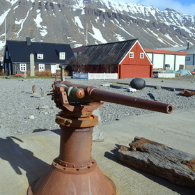 Китобойная гарпунная пушка - Изафьордур, Исландия