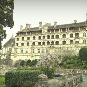 Замок и королевская резиденция в Блуа - Франция