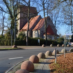 Церковь в Вальтерсдорфе - пригород Берлина