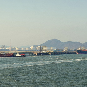 Серия "Порты мира" - " Нефтяные терминалы порта Дайсан, Ю.Корея"