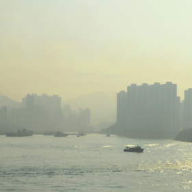 Гонконг в утренней дымке