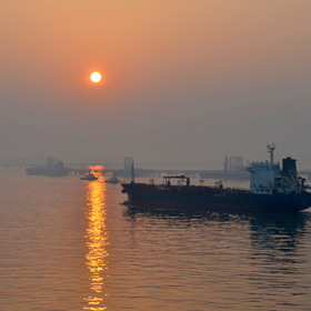 Утро в порту Дейсан - Ю. Корея