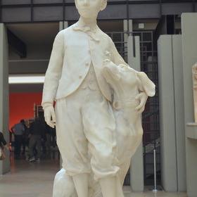Жан-Батист Карпо -"Наследный принц со своей собакой Неро", мрамор - Музей Д'Орсо, Париж